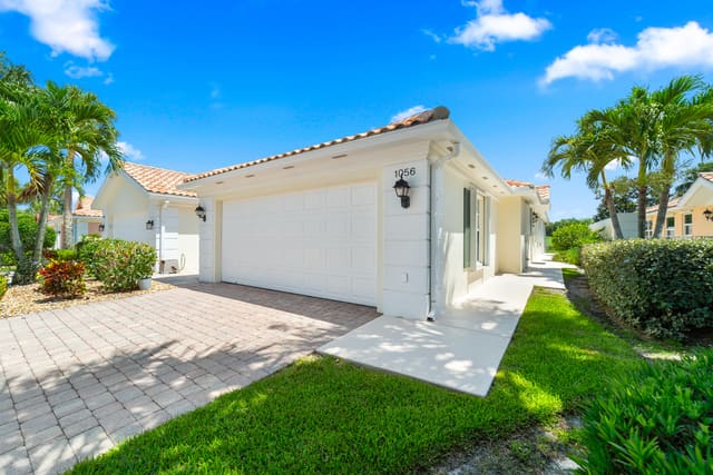 1056 SW Balmoral Trace, sold in Florida Club, Stuart, FL