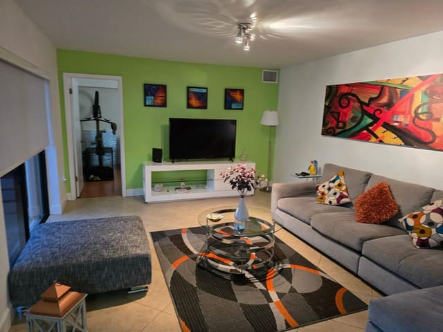 5525 NW 59th Place, sold in Woodland Lake Estates, Tamarac, FL