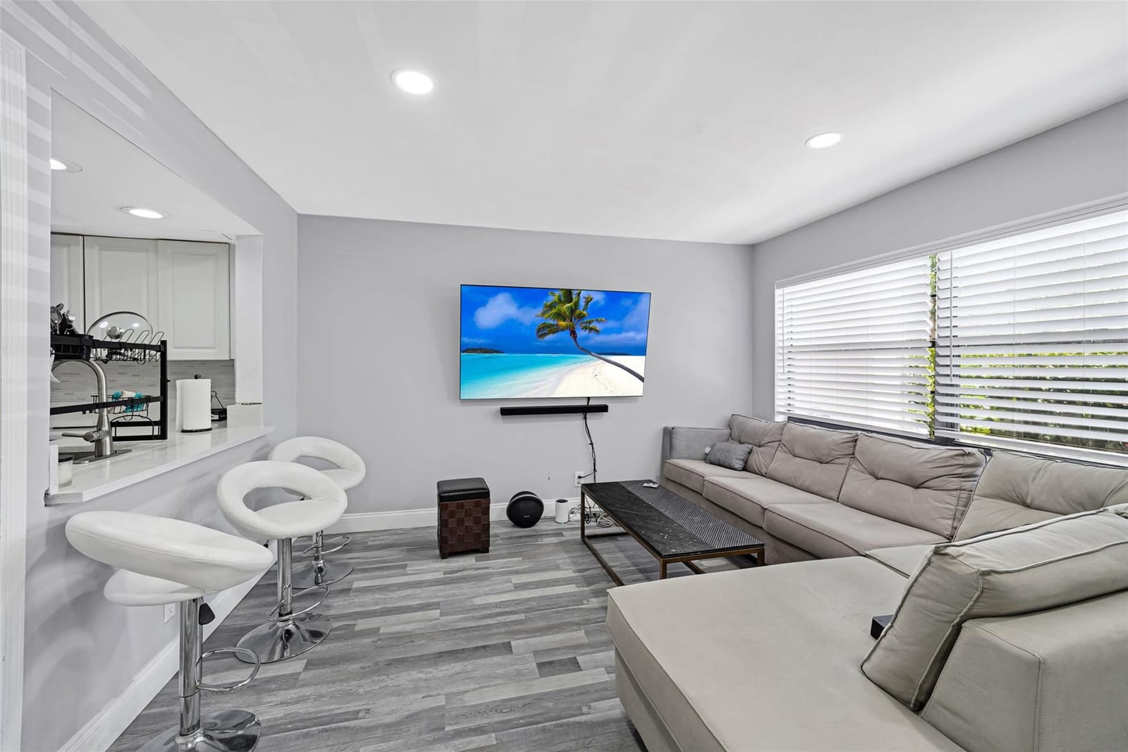 5 Matador Lane 4-28, Davie, FL 33324