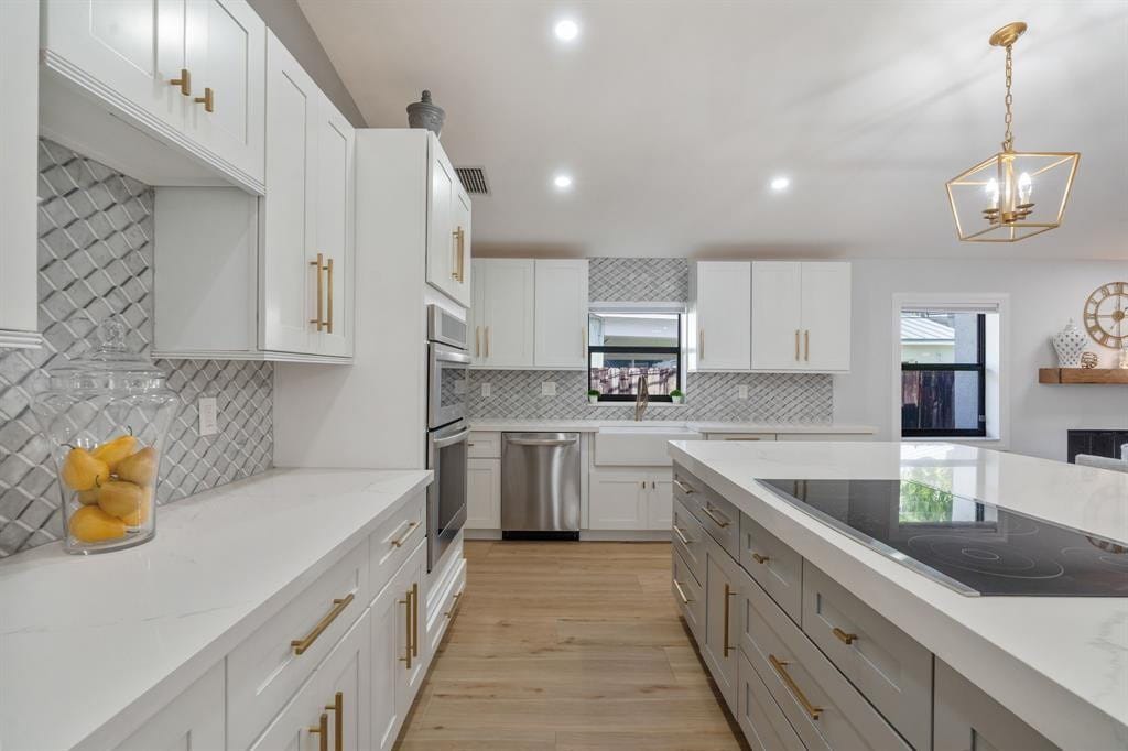 805 SE 9th Street — photo 9