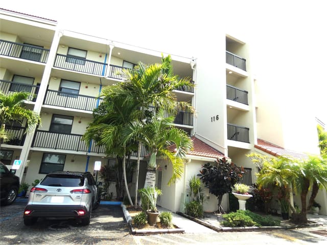 116 Lake Emerald Drive 302, Oakland Park, FL 33309