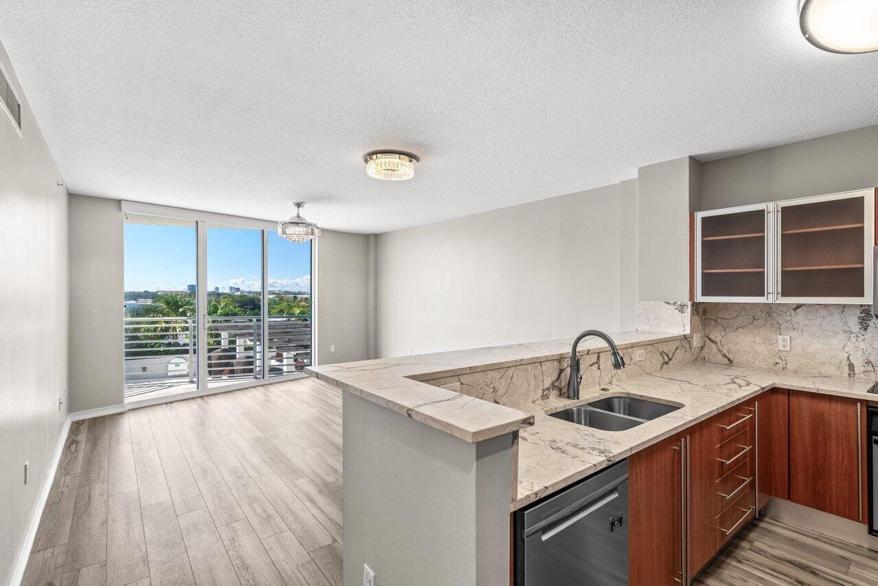 1551 N Flagler Drive 609, West Palm Beach, FL 33401 photo 8