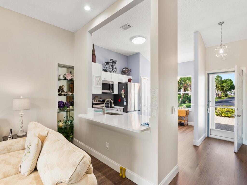 470 NW Gibraltar Court — photo 7