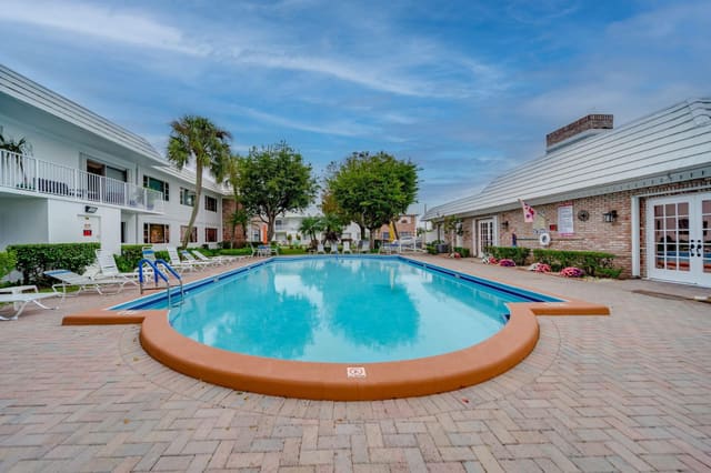 400 S Cypress Road 427, sold in Virginian Apartments, Pompano Beach, FL
