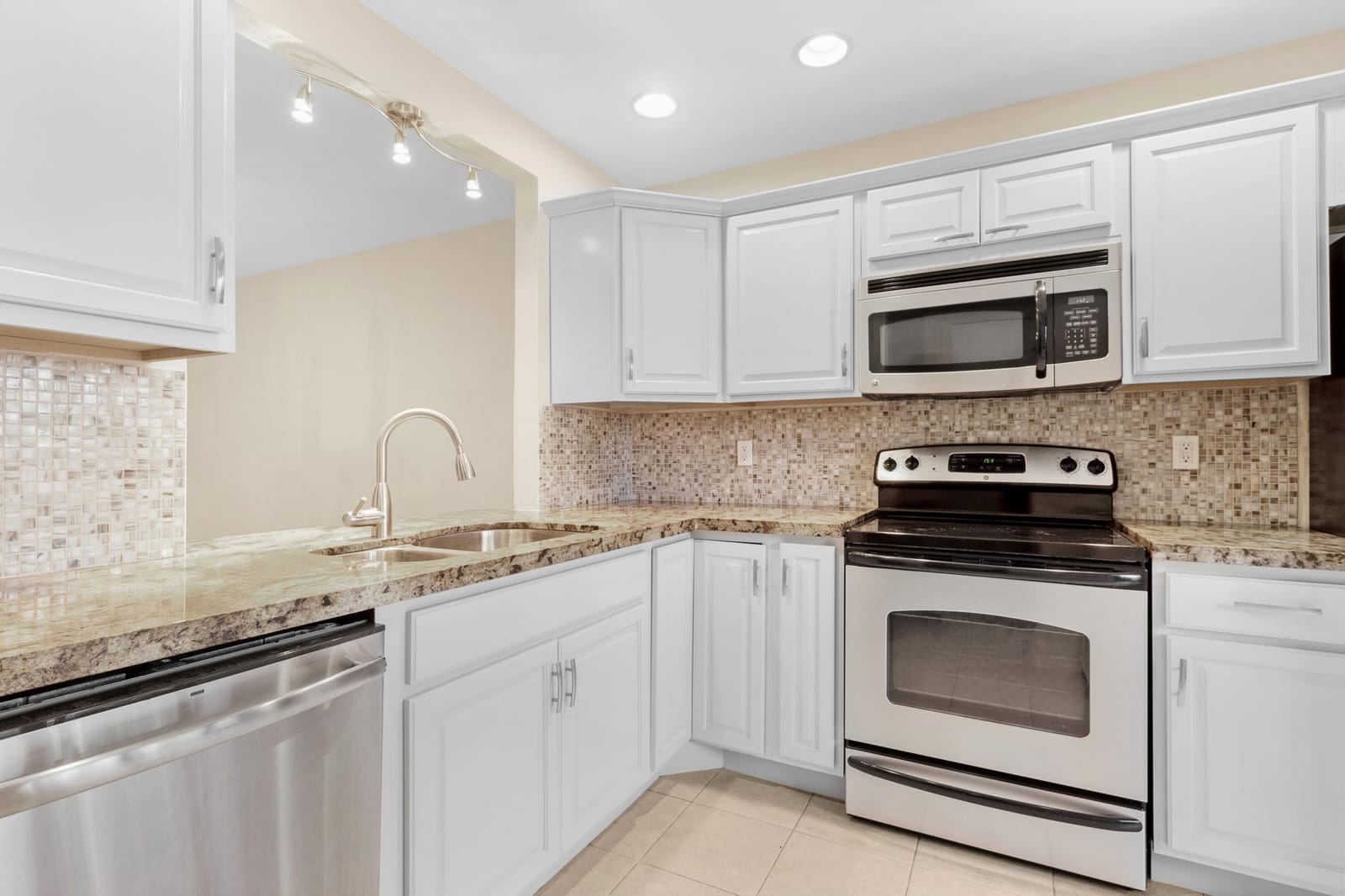 2140 NE 44th Street, Lighthouse Point, FL 33064 photo 4