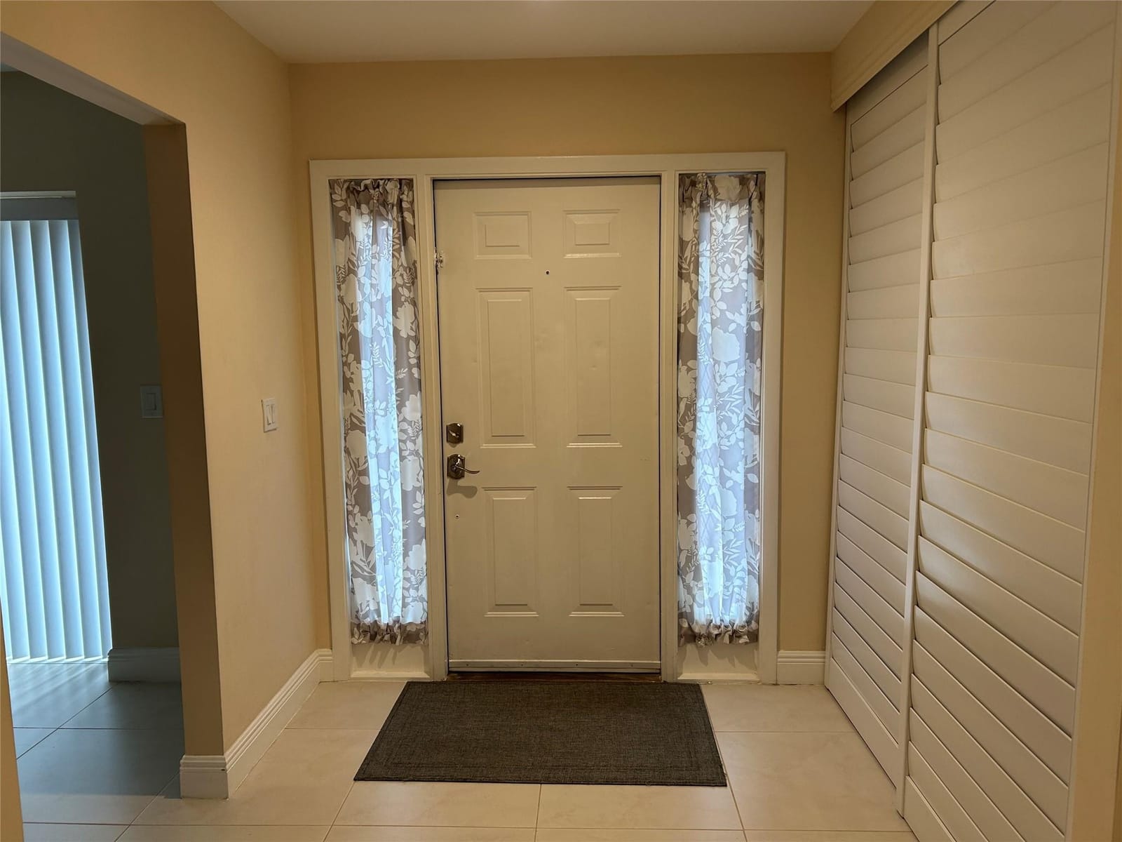 4549 Carambola Circle 27254 — photo 5
