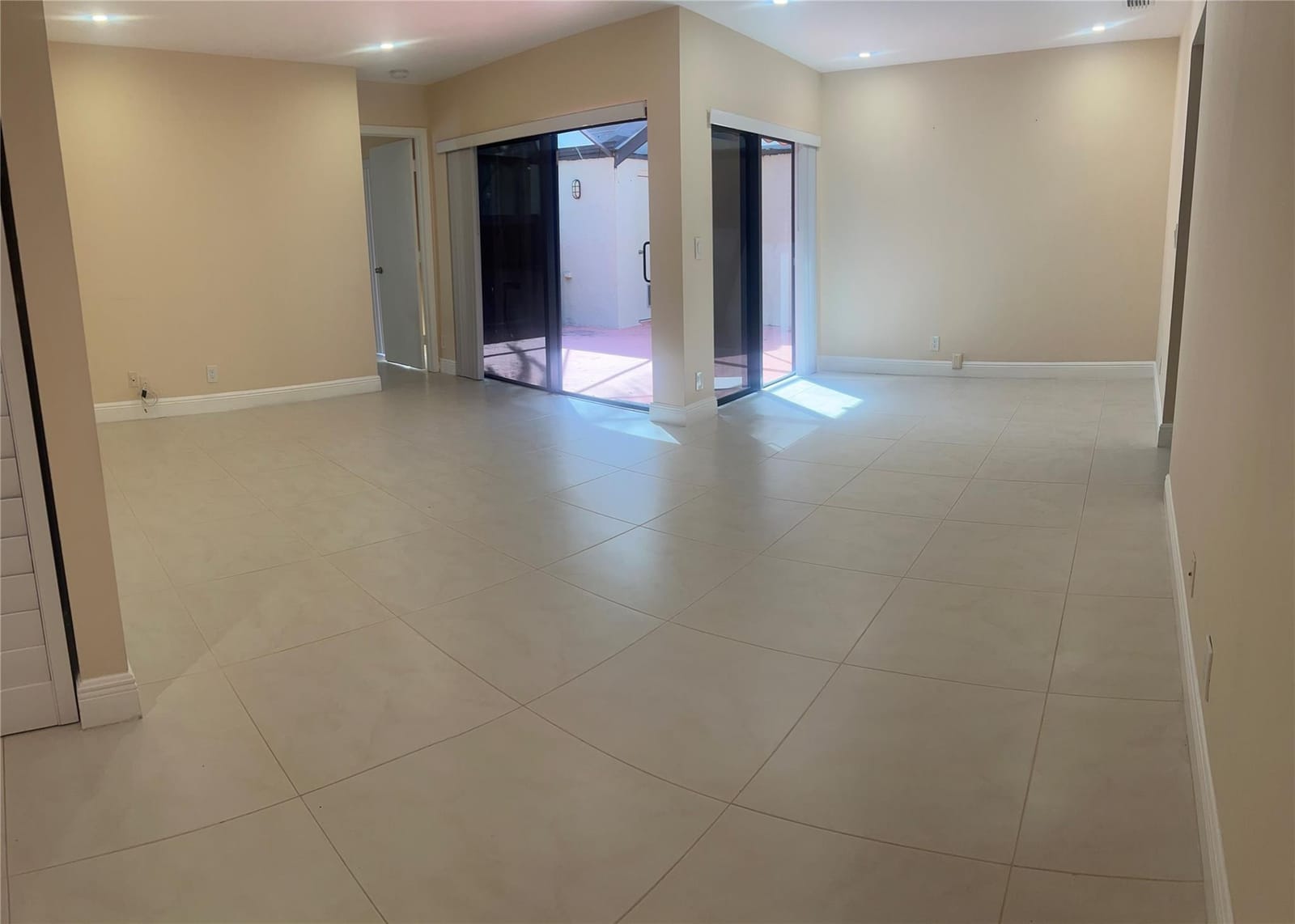 4549 Carambola Circle 27254 — photo 6