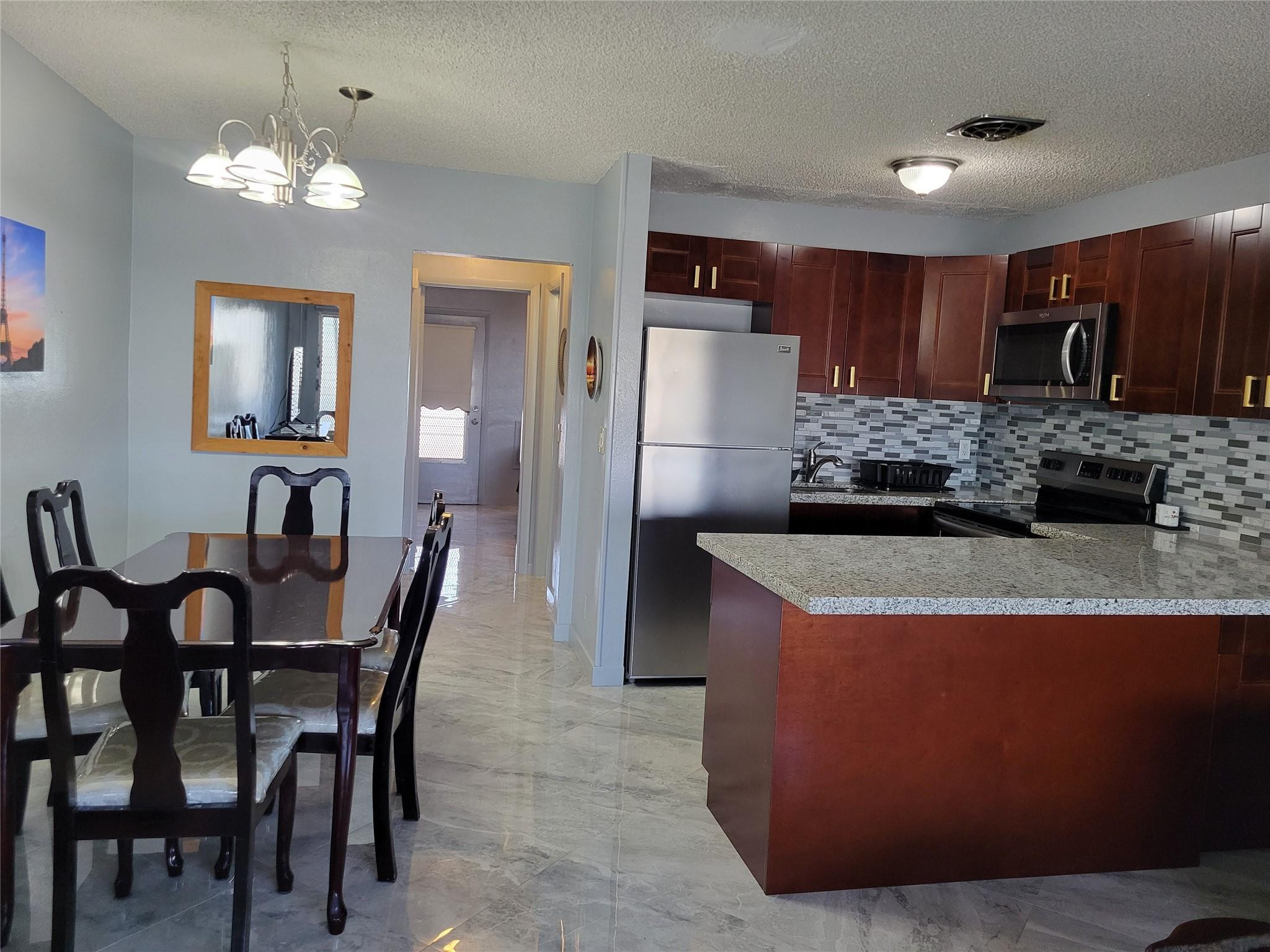 800 SW 11th Avenue 17, Hallandale Beach, FL 33009, Hallandale Beach