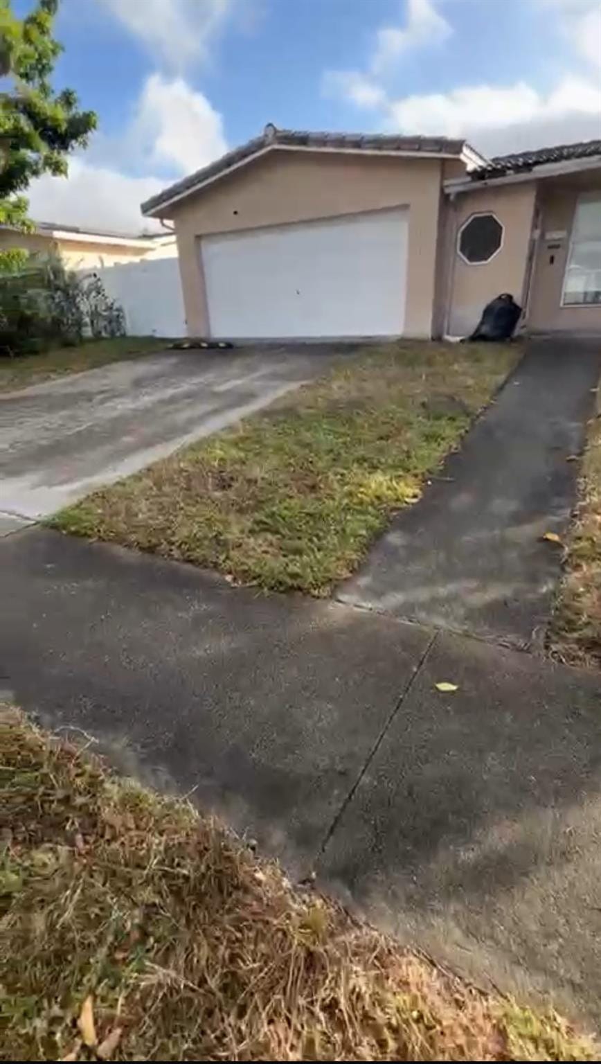 2101 N 52nd Avenue, Hollywood, FL 33021