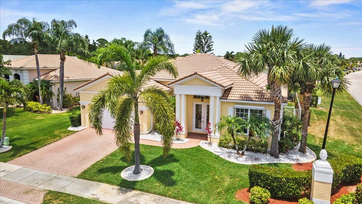 620 SW Long Key Court, Port St. Lucie, FL 34986