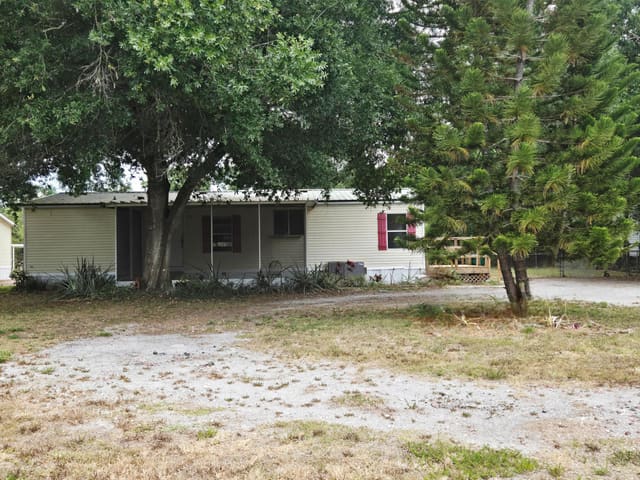 5639 NE 4th Lane, sold in Tall Pines Estates, Okeechobee, FL
