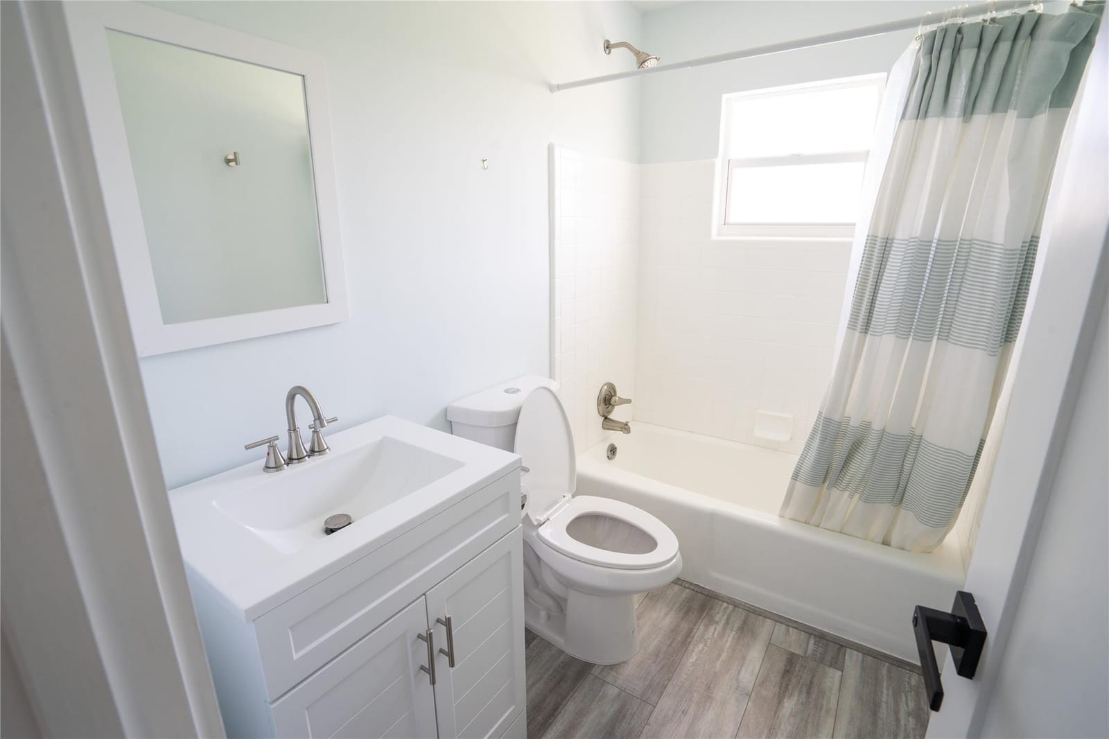 1415 NE Silver Maple Way, Jensen Beach, FL 34957 photo 9
