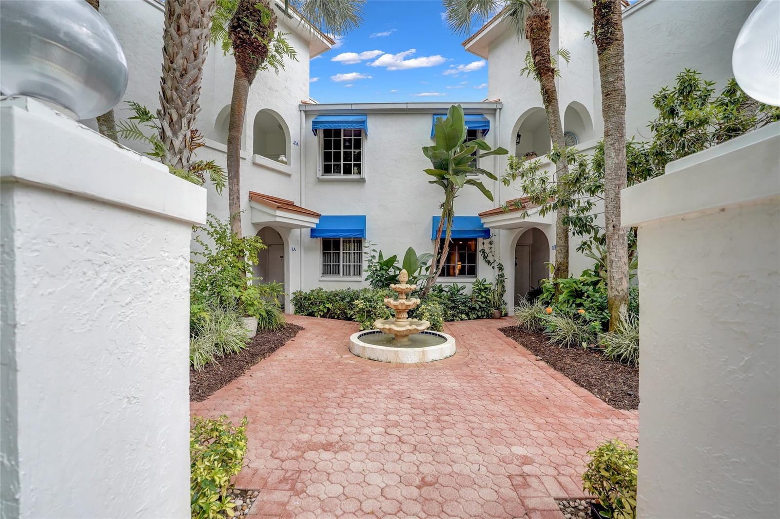 4130 W Palm Aire Drive 301B — photo 3