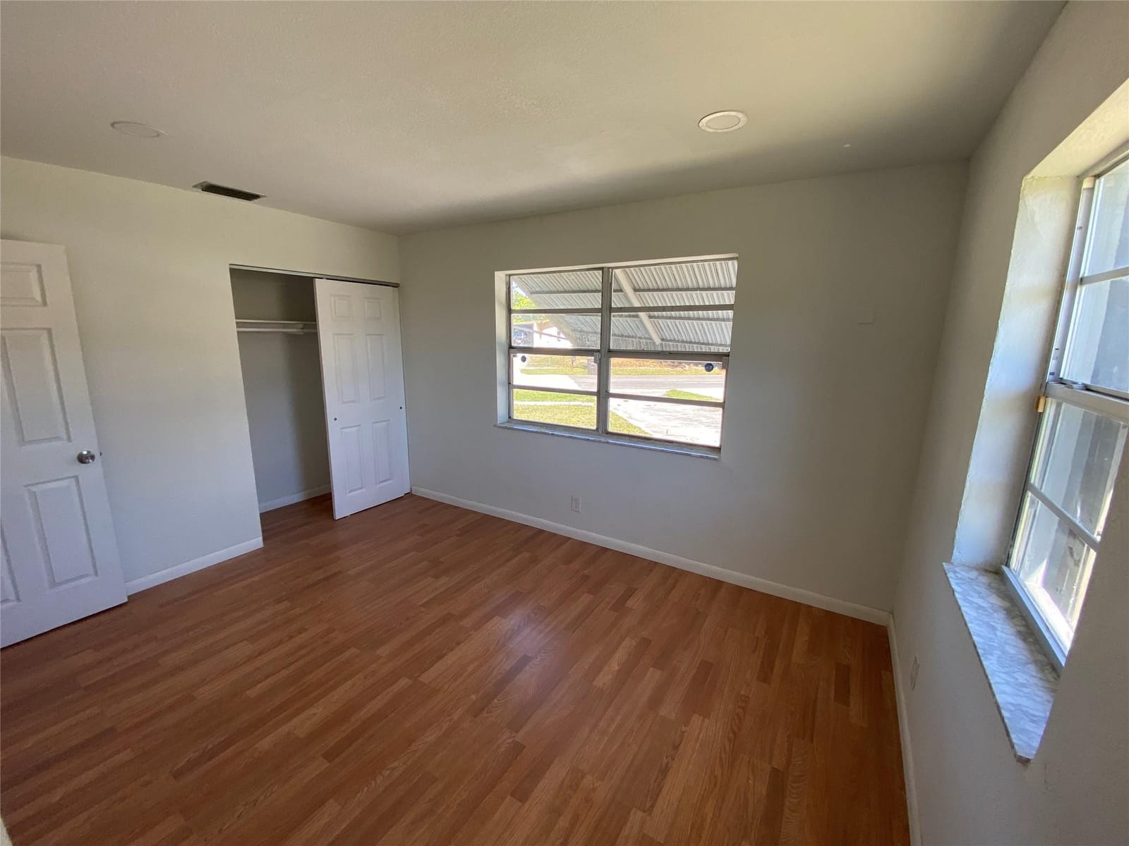 1654 43rd Street — photo 8