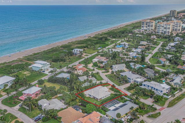 2002 Mimosa Avenue, sold in Surfside Unit 1 Subdivision, Fort Pierce, FL