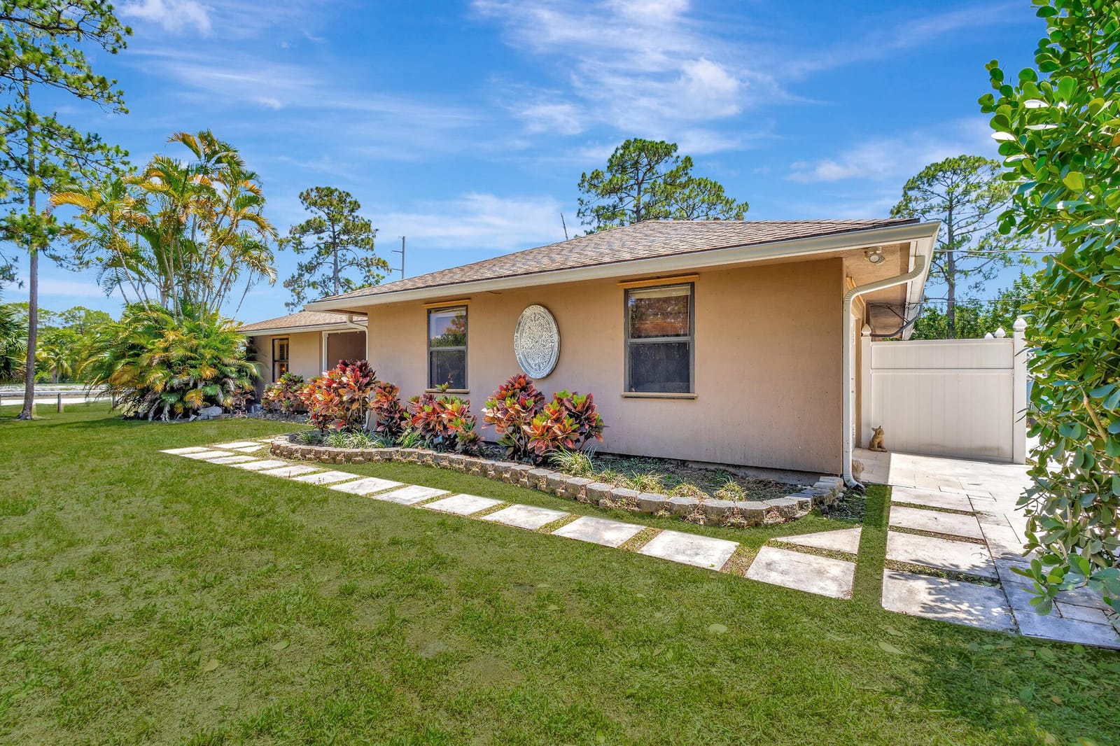 16888 W Downers Drive W, The Acreage, FL 33470 photo 4