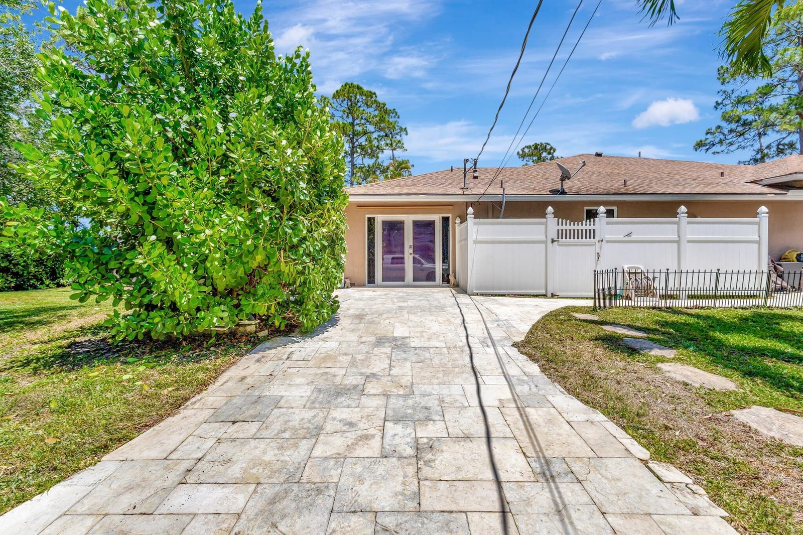 16888 W Downers Drive W, The Acreage, FL 33470 photo 5
