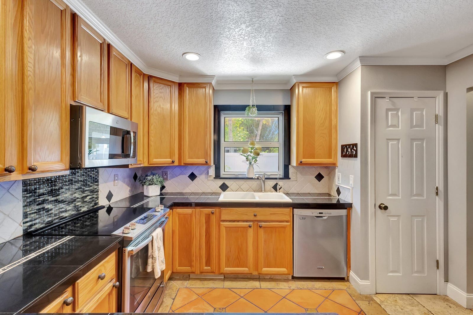 16888 W Downers Drive W, The Acreage, FL 33470 photo 8