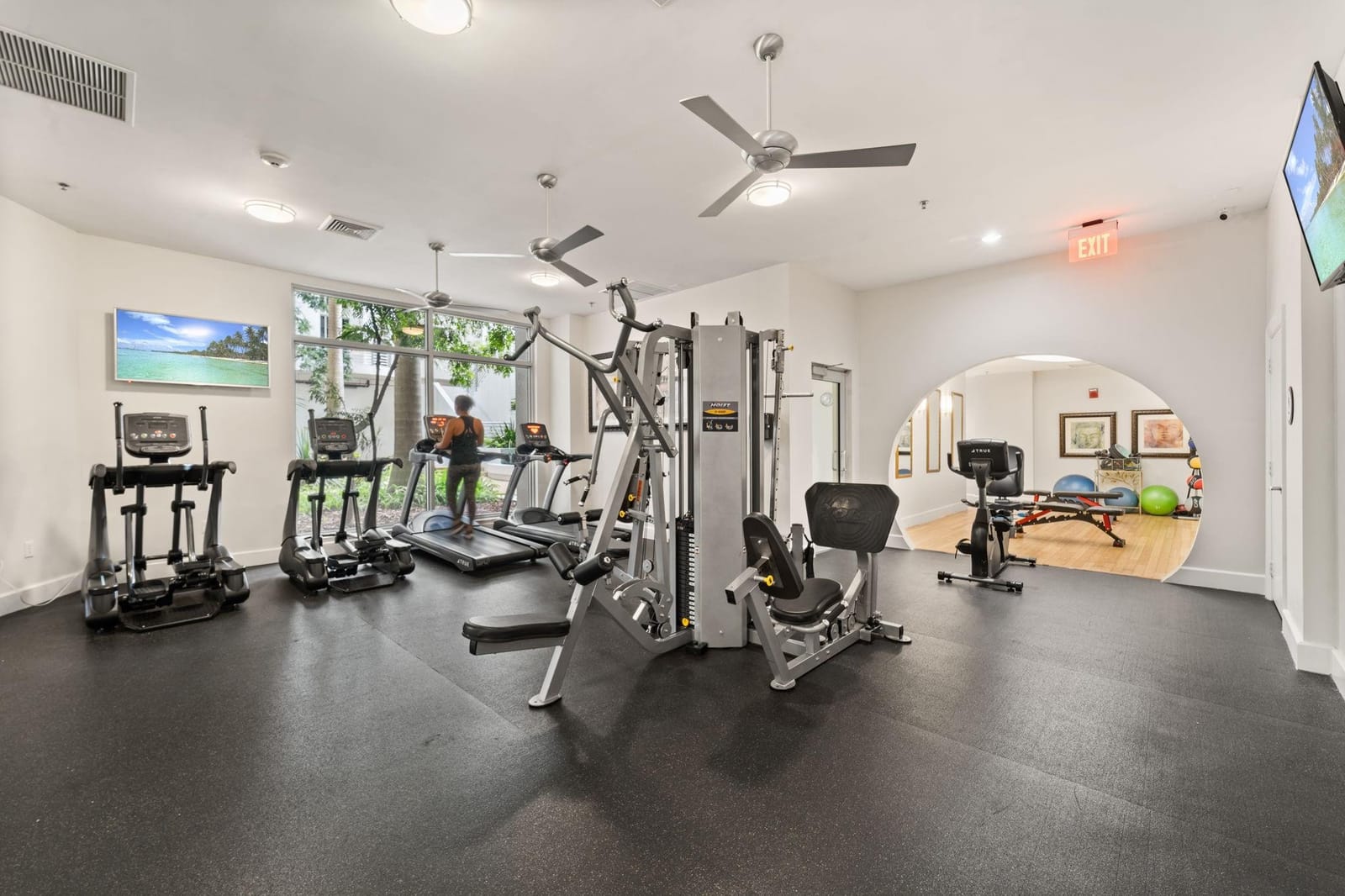 1830 Radius Drive 806, Hollywood, FL 33020 photo 8