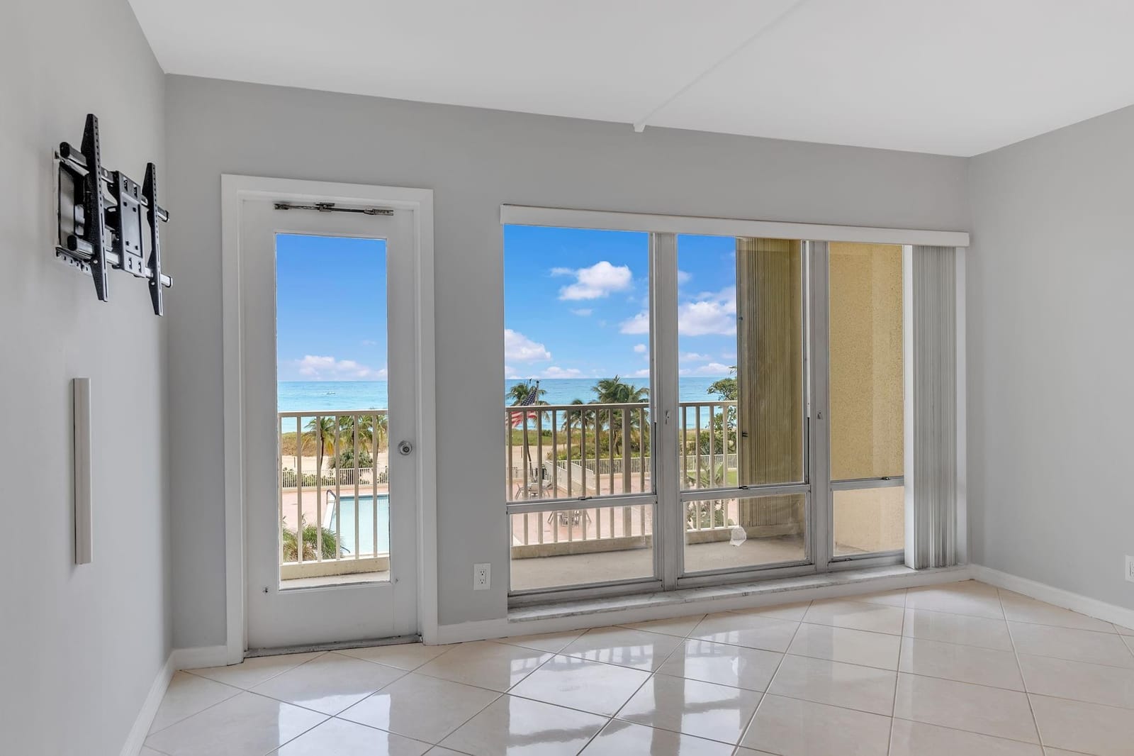 750 N Ocean Boulevard 408, Pompano Beach, FL 33062 photo 11