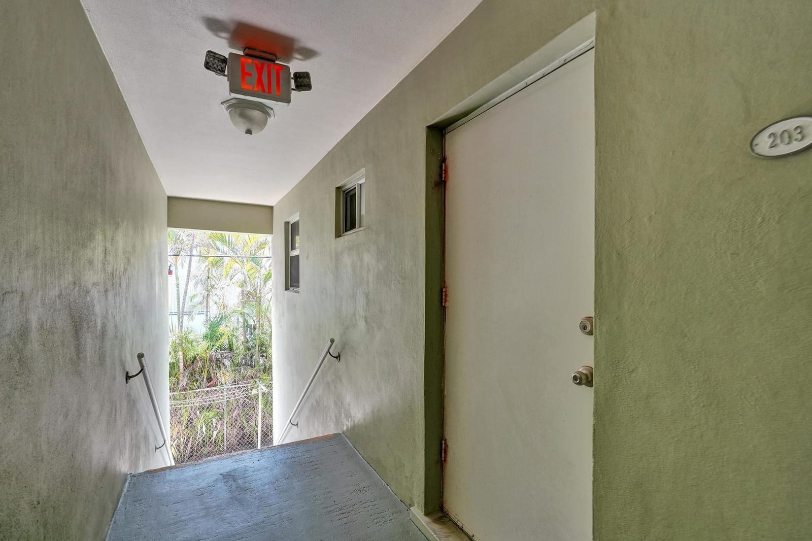 3230 NE 13th Street 203, Pompano Beach, FL 33062 photo 4