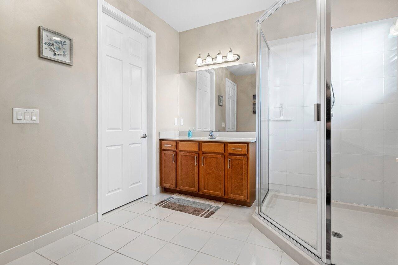 13678 Moss Agate Avenue — photo 11