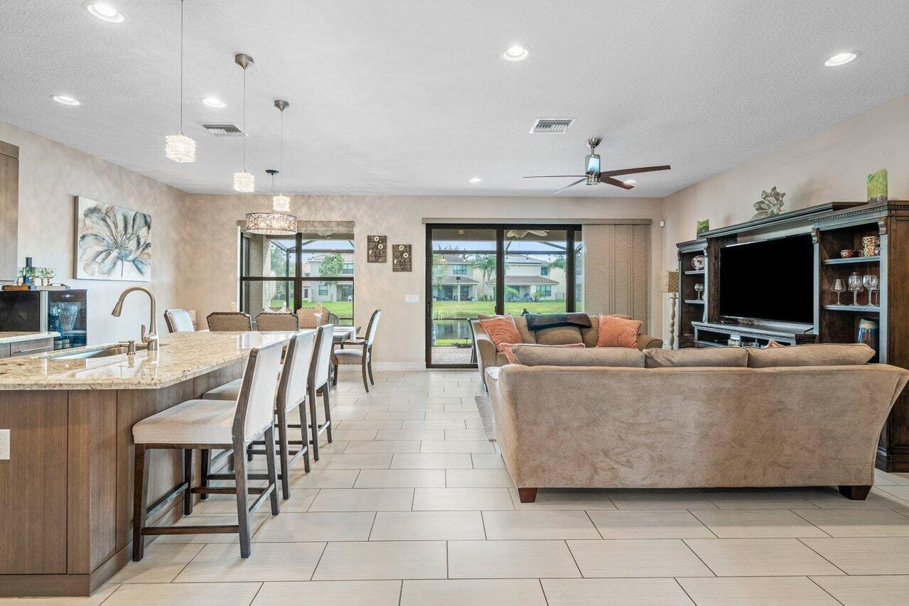 13678 Moss Agate Avenue — photo 6