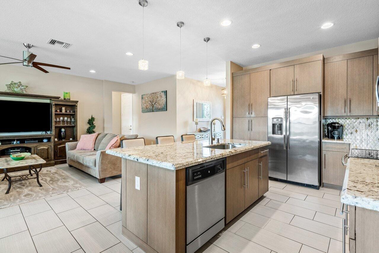 13678 Moss Agate Avenue — photo 10