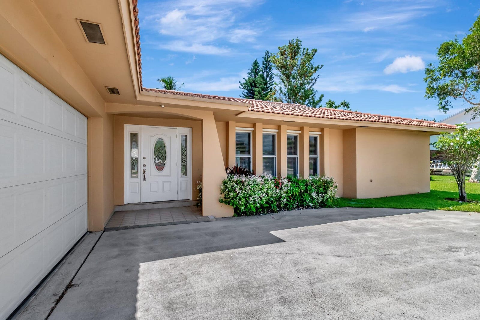 1746 W Terrace Drive — photo 3