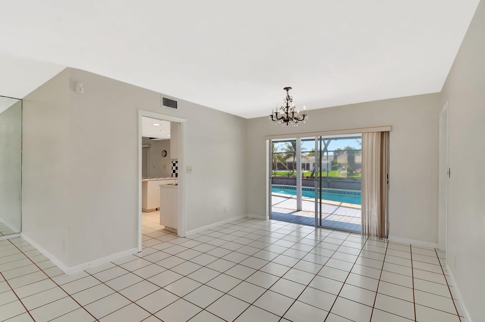 1746 W Terrace Drive — photo 8