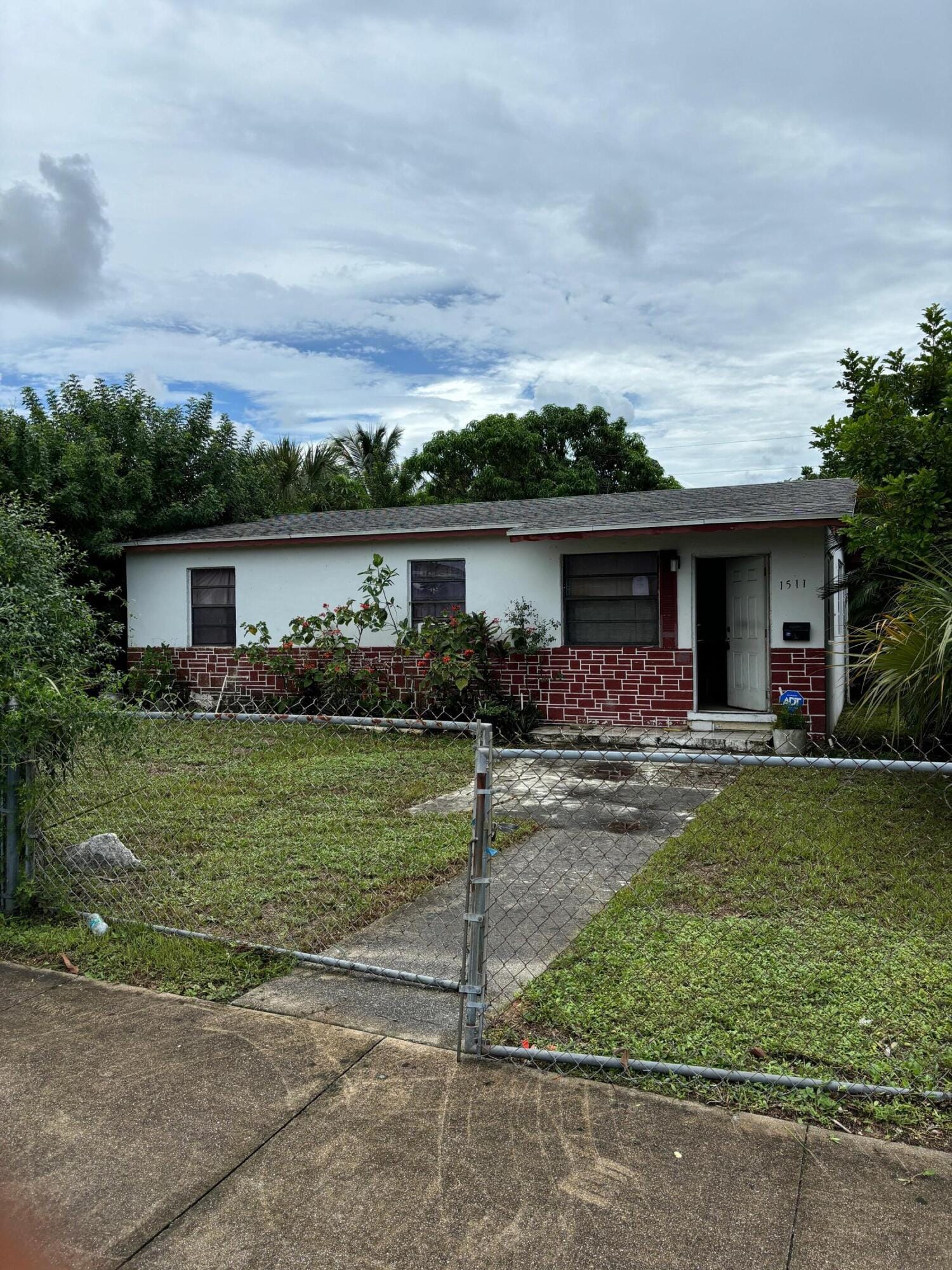 1511 W 32nd Street, Riviera Beach, FL 33404