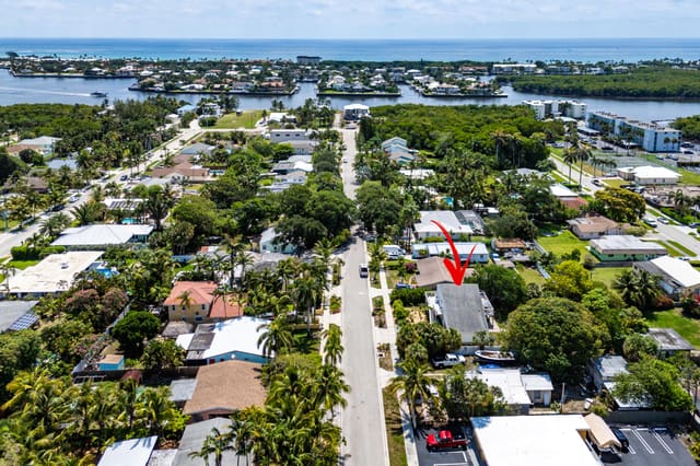 638 NE 8th Avenue, sold in Lake Add To Boynton, Boynton Beach, FL