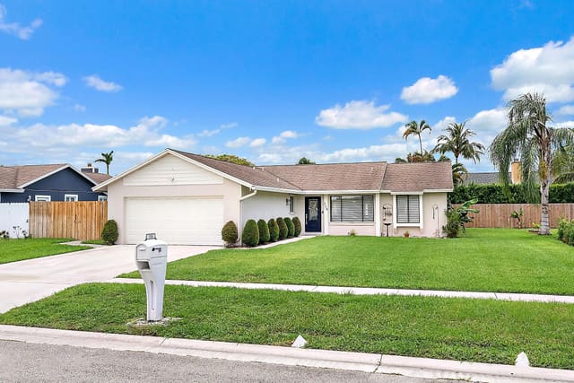 110 Parkwood Drive, Royal Palm Beach, FL 33411