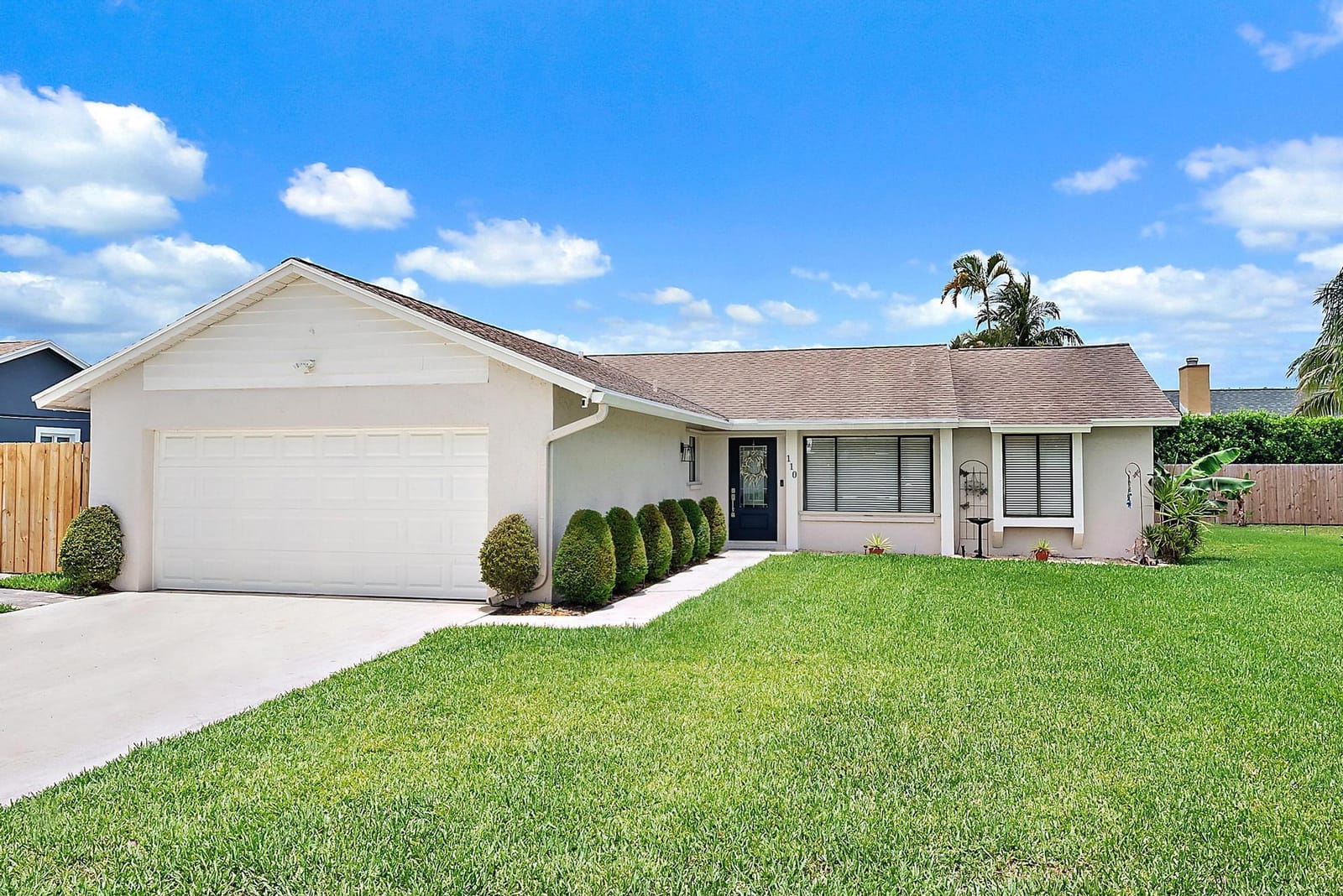 110 Parkwood Drive, Royal Palm Beach, FL 33411 photo 2
