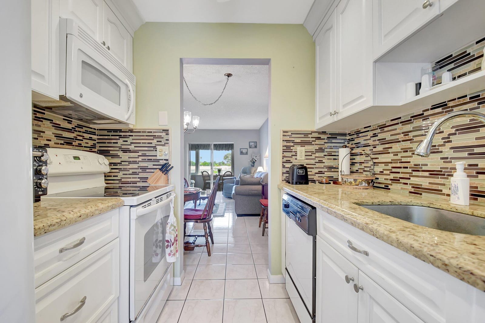 1112 Lake Terrace 203, Boynton Beach, FL 33426 photo 8