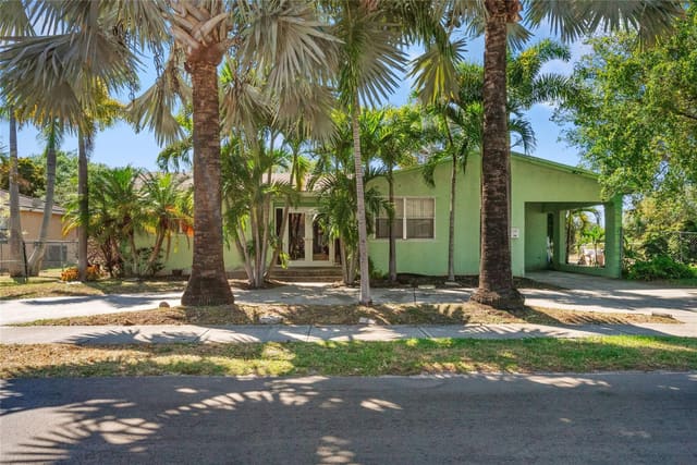 417 NW 9th Avenue, sold in Scotts Park, Pompano Beach, FL