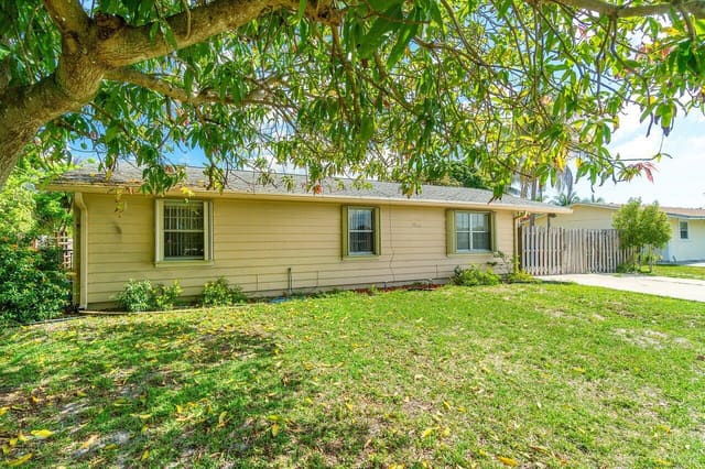 1441 W Hardee Street, sold in Lantana Heights 5, Lantana, FL