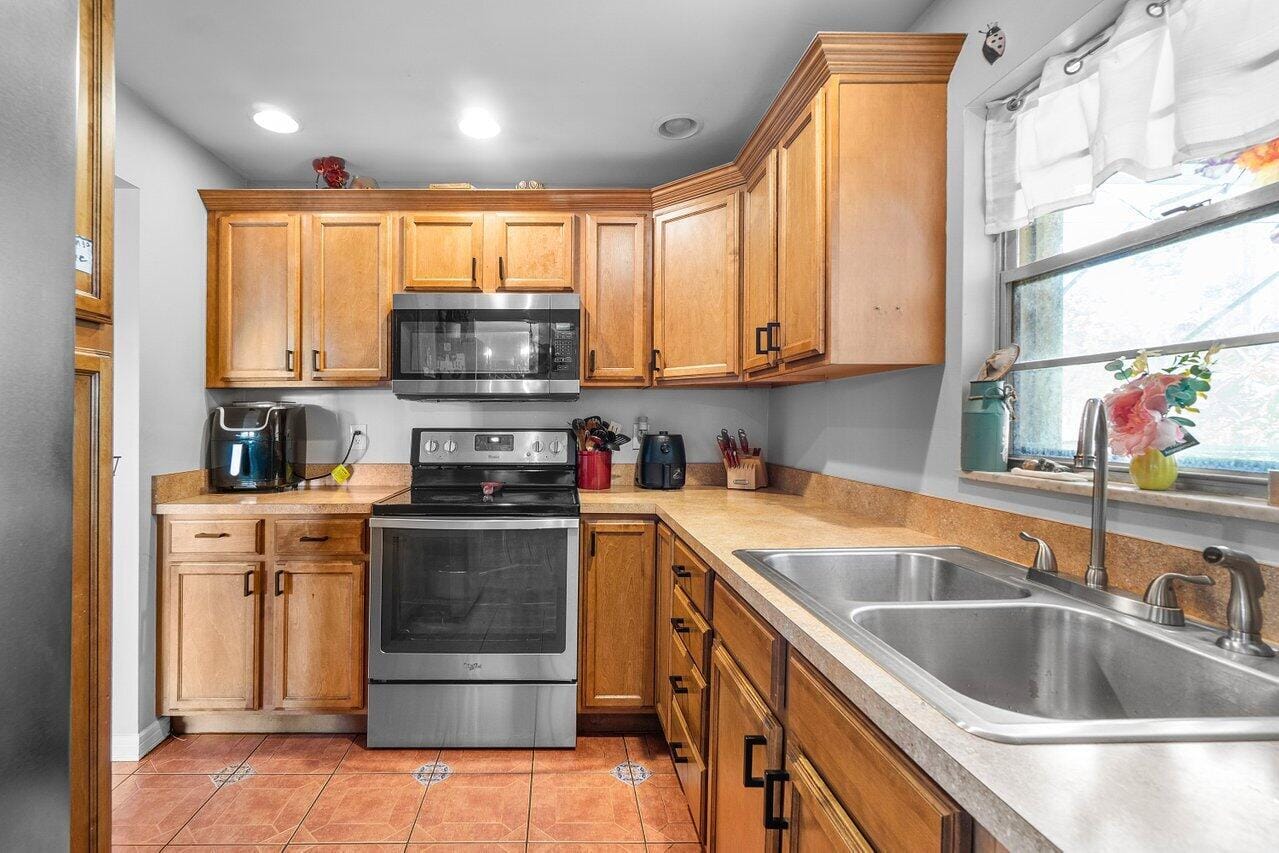 1441 W Hardee Street, Lantana, FL 33462 photo 12