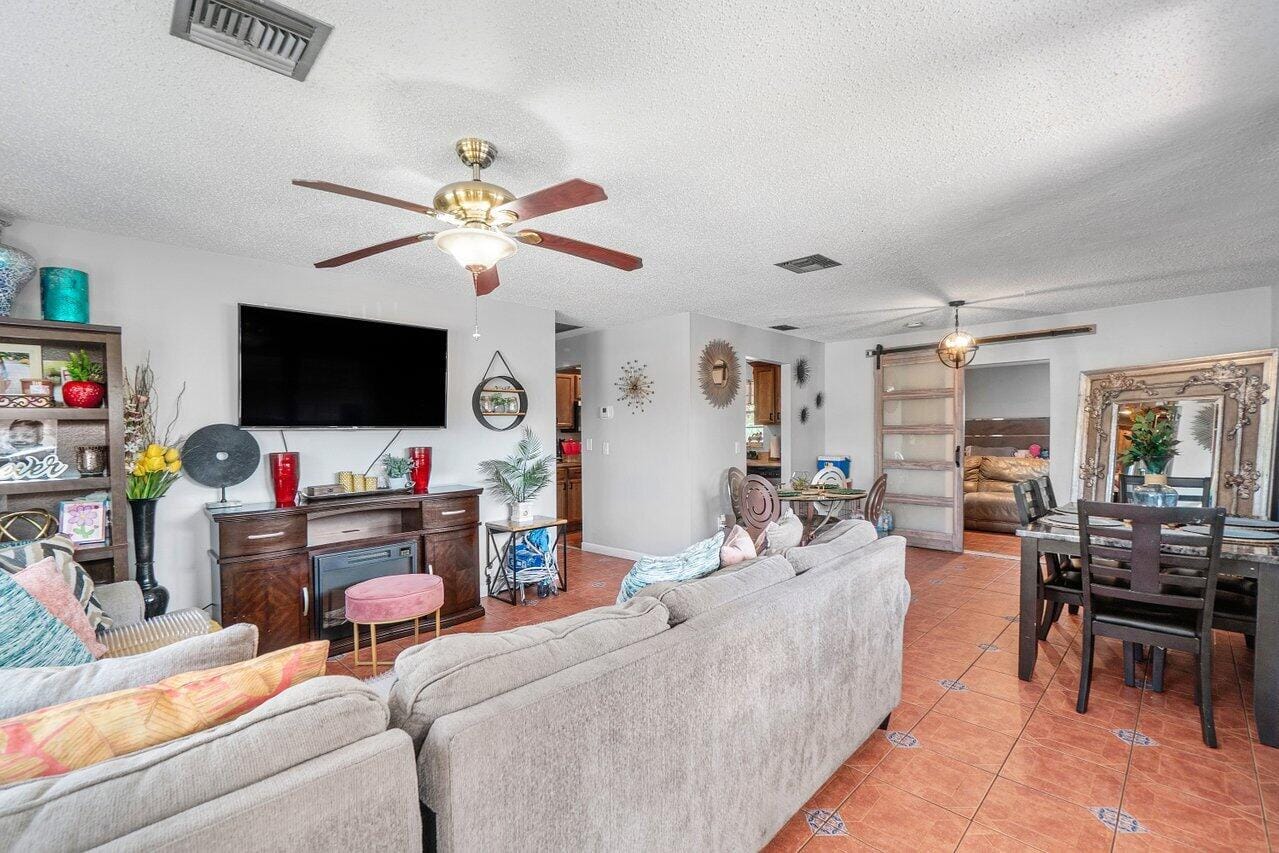 1441 W Hardee Street, Lantana, FL 33462 photo 6