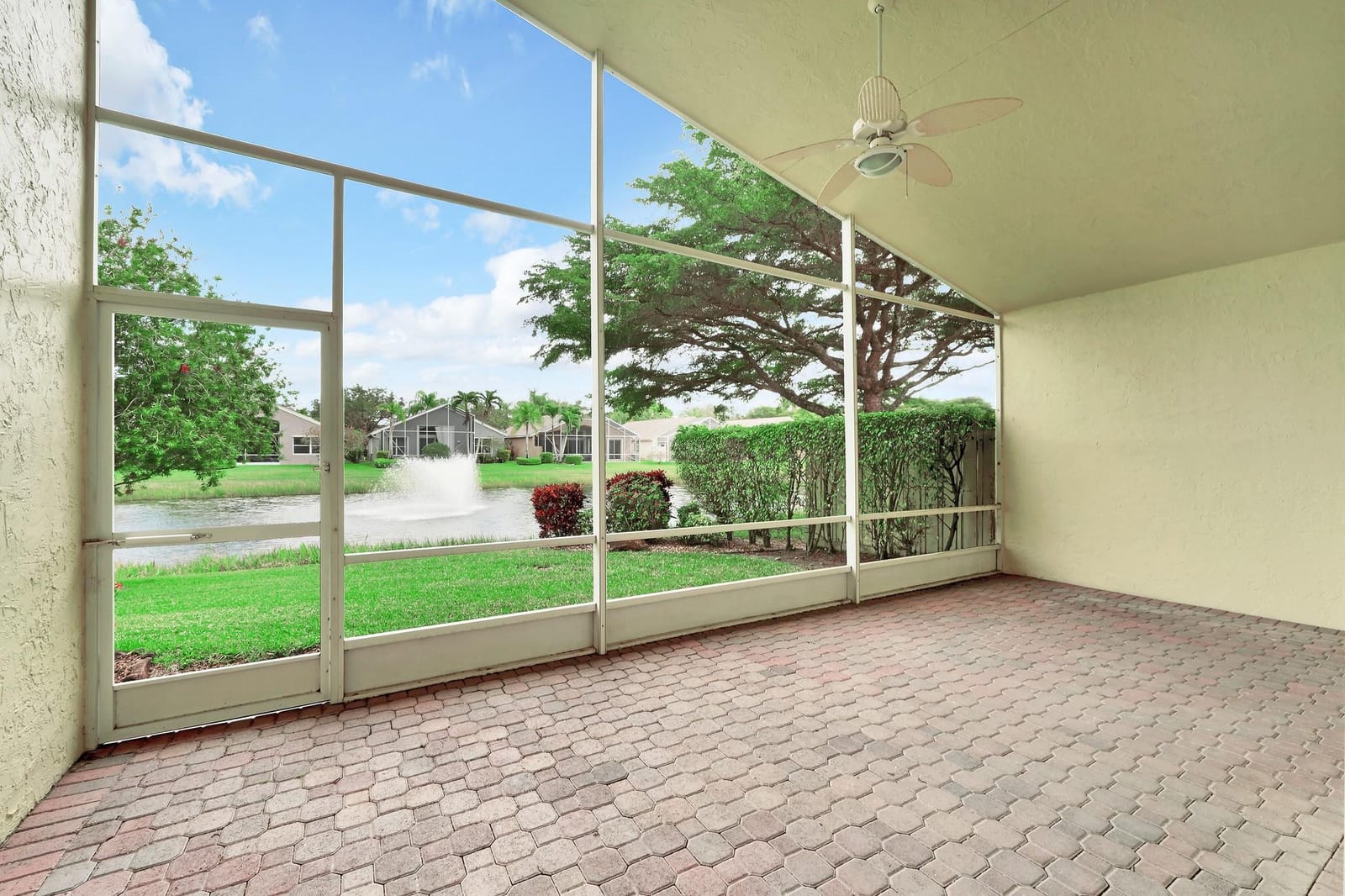 10410 Gold Leaf Drive — photo 3