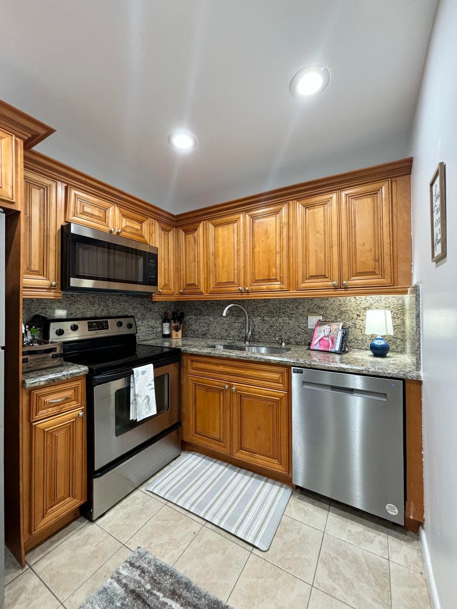 82 Camden D, West Palm Beach, FL 33417 photo 9