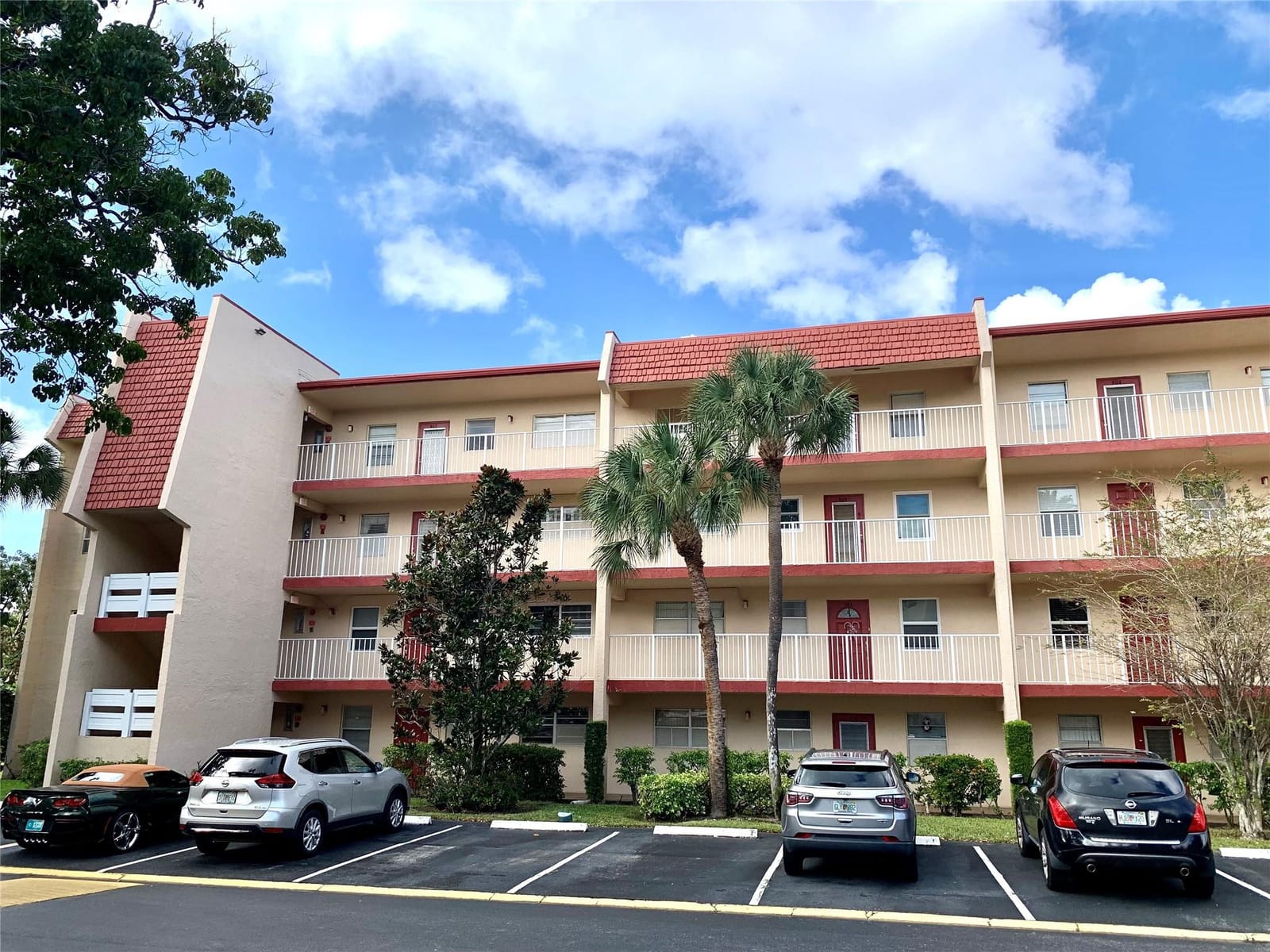 1035 Country Club Drive 204, Margate, FL 33063