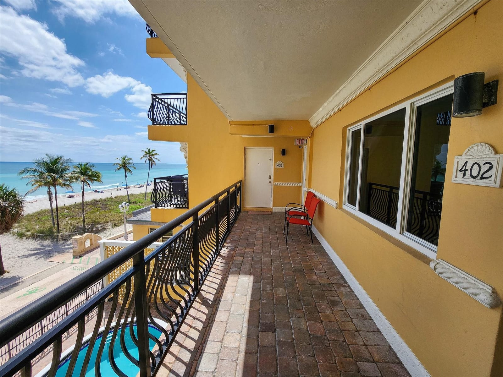1815 N Surf Road 402, Hollywood, FL 33019
