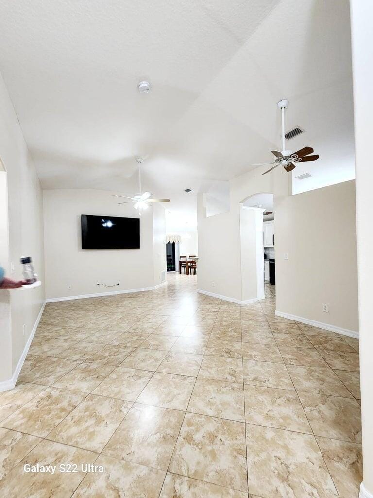 815 Greenleaf Circle — photo 11