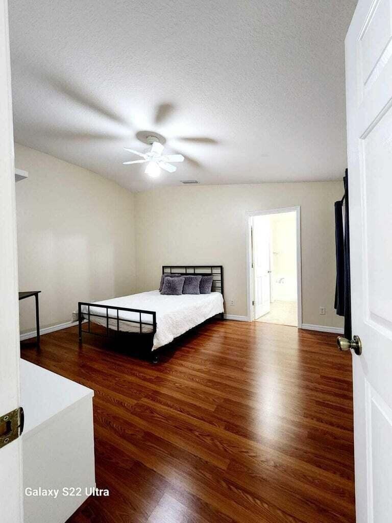 815 Greenleaf Circle — photo 12
