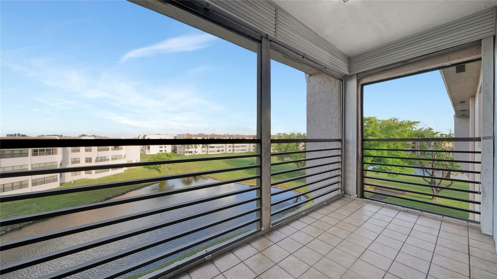 10433 Sunrise Lakes Boulevard 409, Sunrise, FL 33322 photo 26