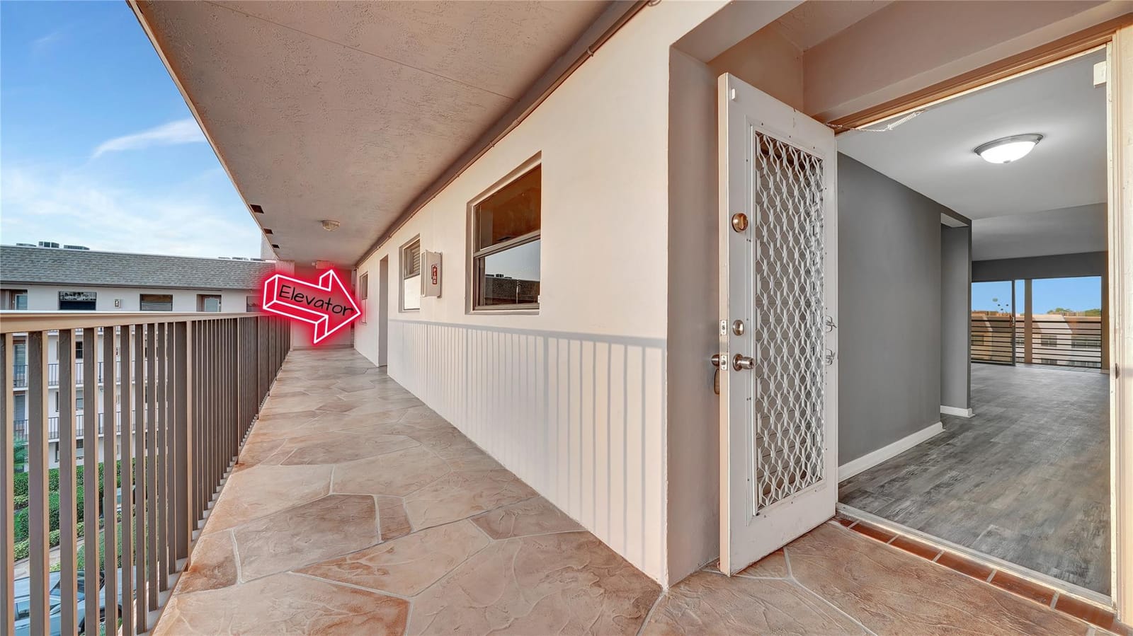 10433 Sunrise Lakes Boulevard 409 — photo 4