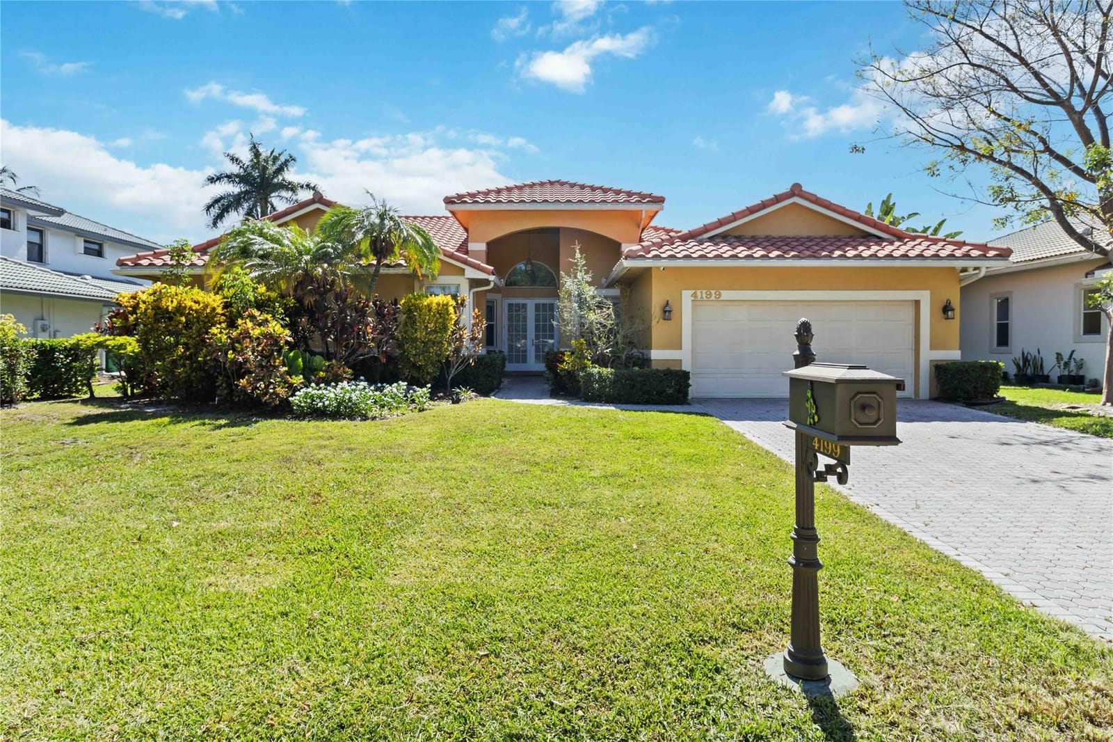 4199 NW 64th Avenue, Coral Springs, FL 33067