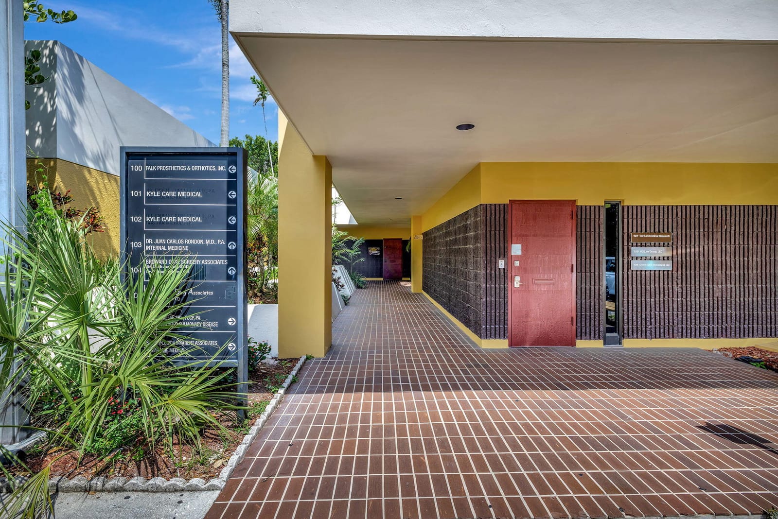 3157 N University Drive — photo 10