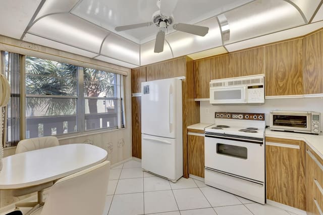 3101 Portofino Point C3, sold in Wynmoor-Portofino, Coconut Creek, FL